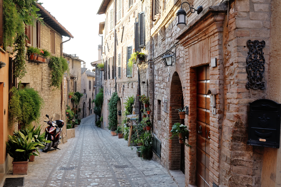 2026 Umbria real estate trends and international buyers